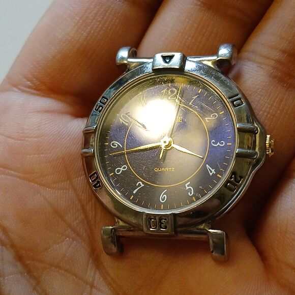 Vtg Carriage By Timex Women's Silver Blue Dial Quartz Watch Case - Corrosion - Picture 4 of 13